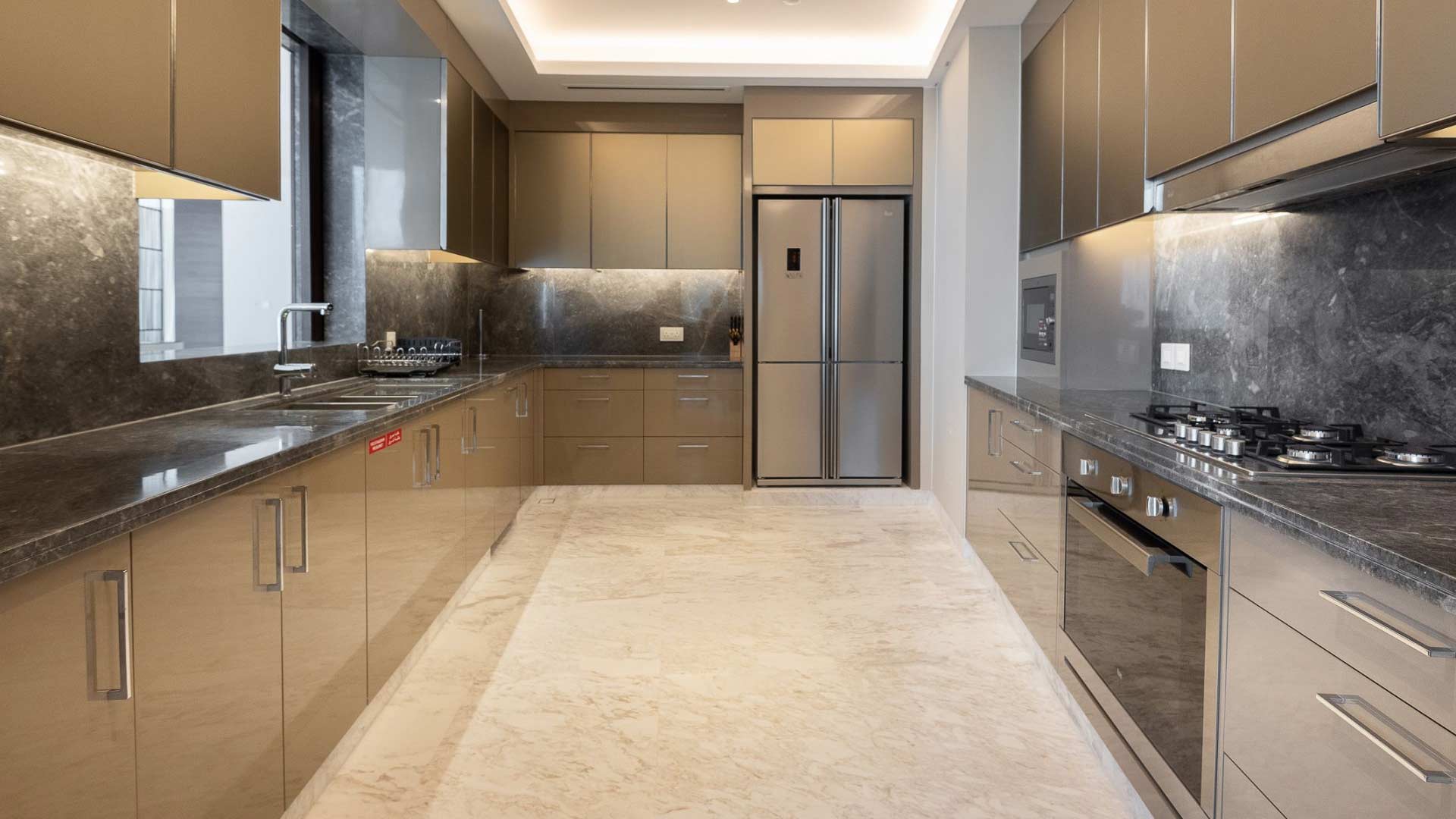 Apartment in Downtown Dubai, Dubai, UAE, 3 bedrooms, 188 sq.m. No. 27402 - 6