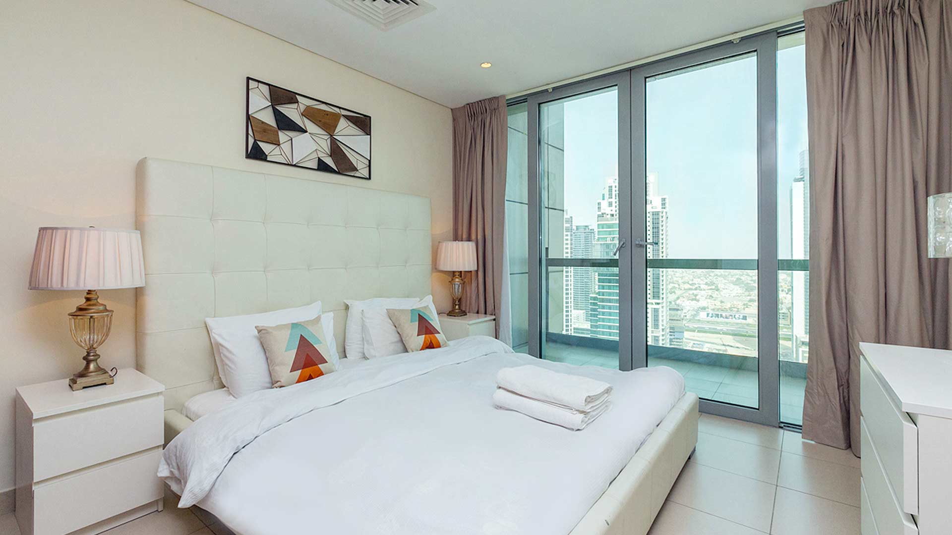 Apartment in Downtown Dubai, Dubai, UAE, 2 bedrooms, 152 sq.m. No. 27355 - 1