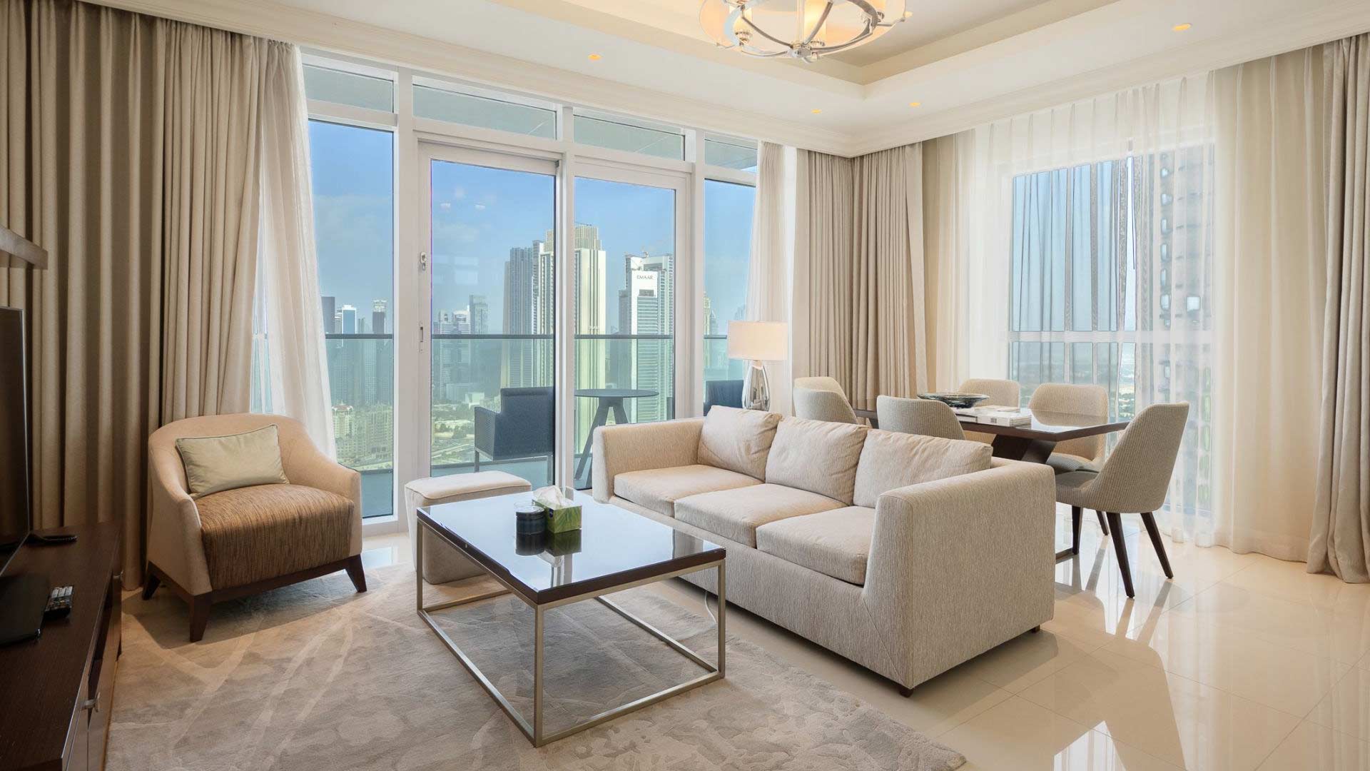 Apartment in Downtown Dubai, Dubai, UAE, 2 bedrooms, 139 sq.m. No. 27396 - 1