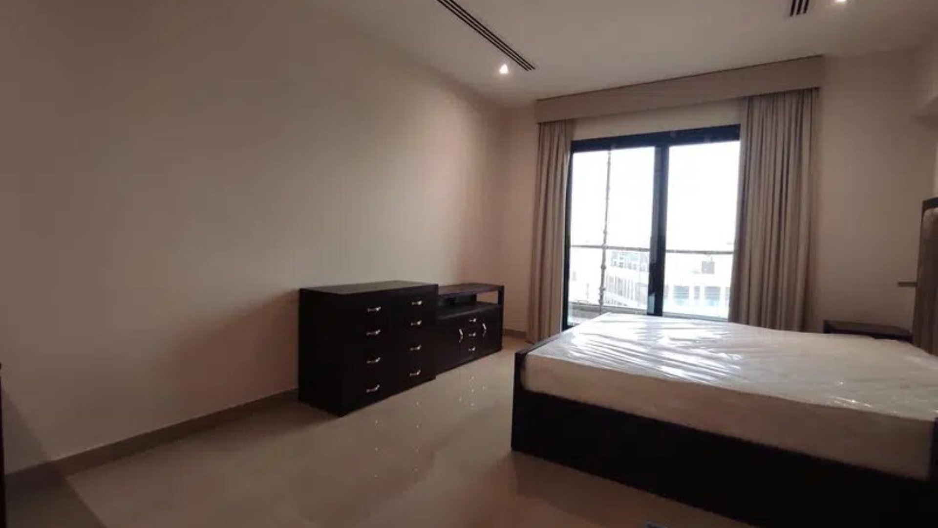 Apartment in Downtown Dubai, Dubai, UAE, 1 room, 48 sq.m. No. 27330 - 1